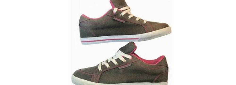 Airwalk Denim Canvas Sneakers Pink Trim Women's Size 5.5 Mint Condition Auth New